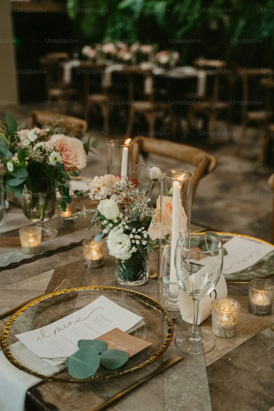 Birthday party table décor